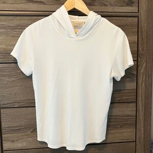 L.L. Bean White Short Sleeve T-Shirt with Hood